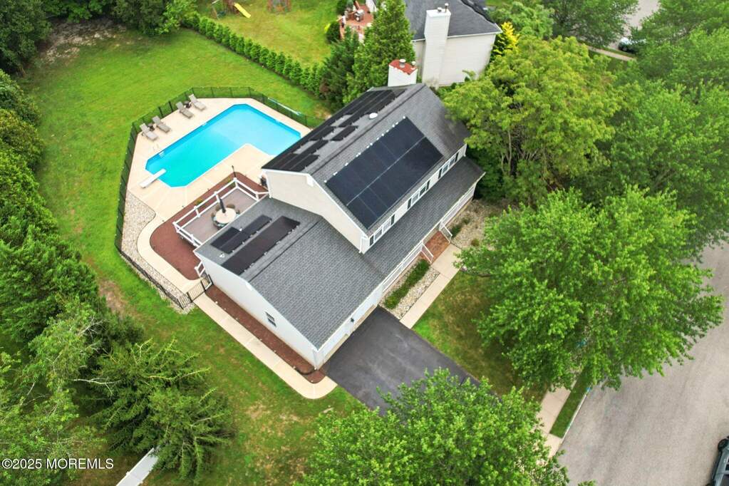 4 Bedroom Single Family Home/House's Image 46