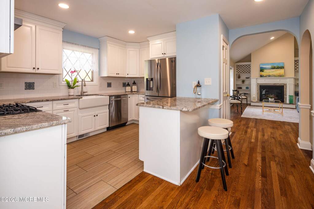 4 Bedroom Single Family Home/House's Image 10