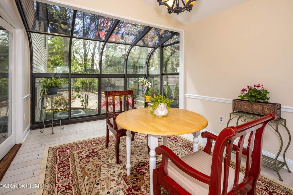 4 Bedroom Single Family Home/House's Image 16