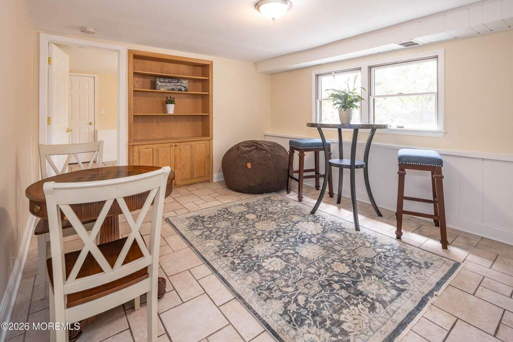 4 Bedroom Single Family Home/House's Image 27