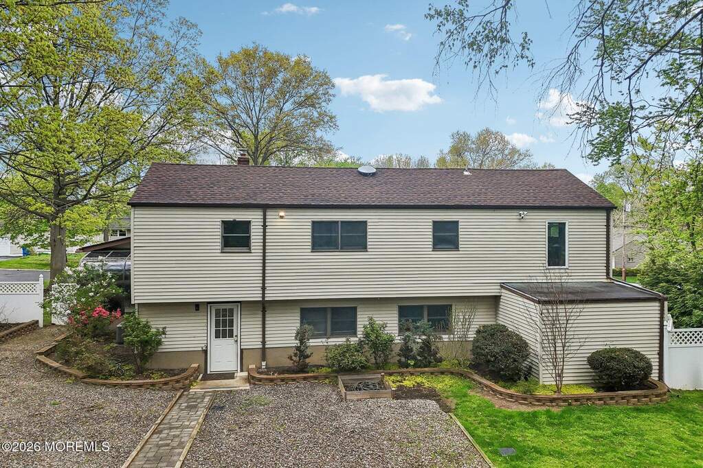 4 Bedroom Single Family Home/House's Image 32