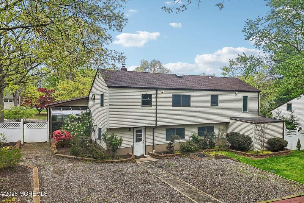 4 Bedroom Single Family Home/House's Image 33