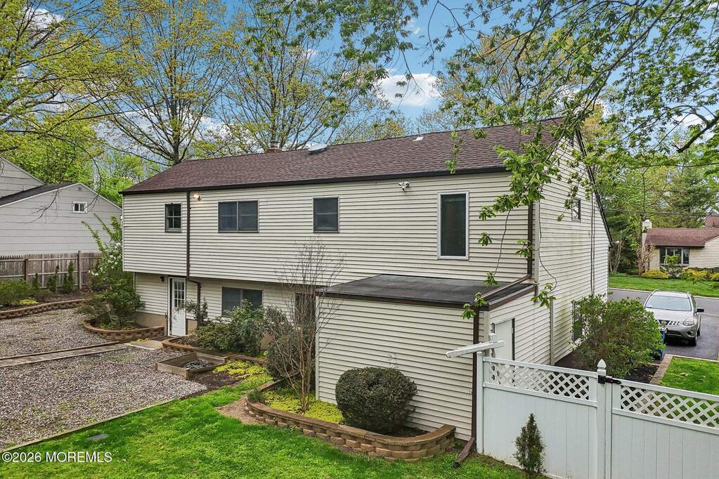 4 Bedroom Single Family Home/House's Image 34