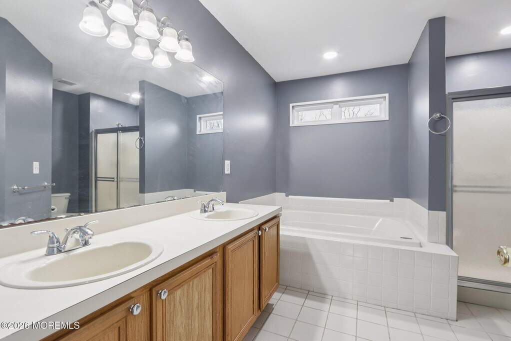 4 Bedroom Single Family Home/House's Image 32