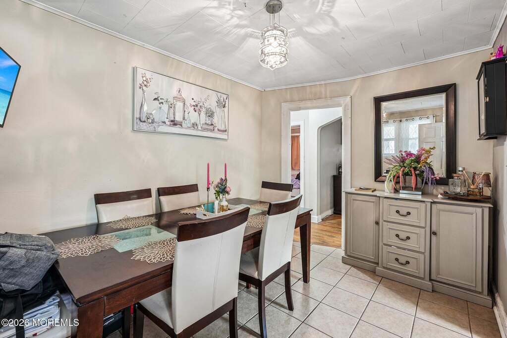 3 Bedroom Multi Unit's Image 11