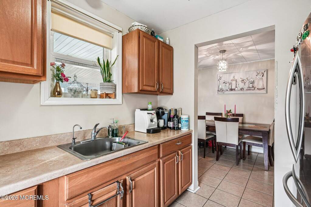 3 Bedroom Multi Unit's Image 14