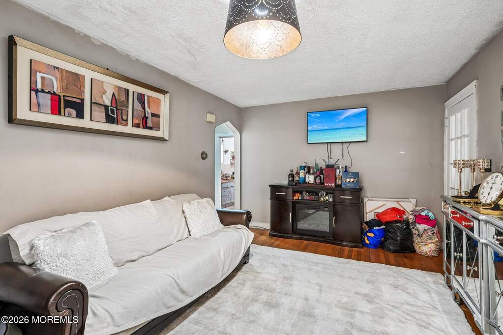 3 Bedroom Multi Unit's Image 16