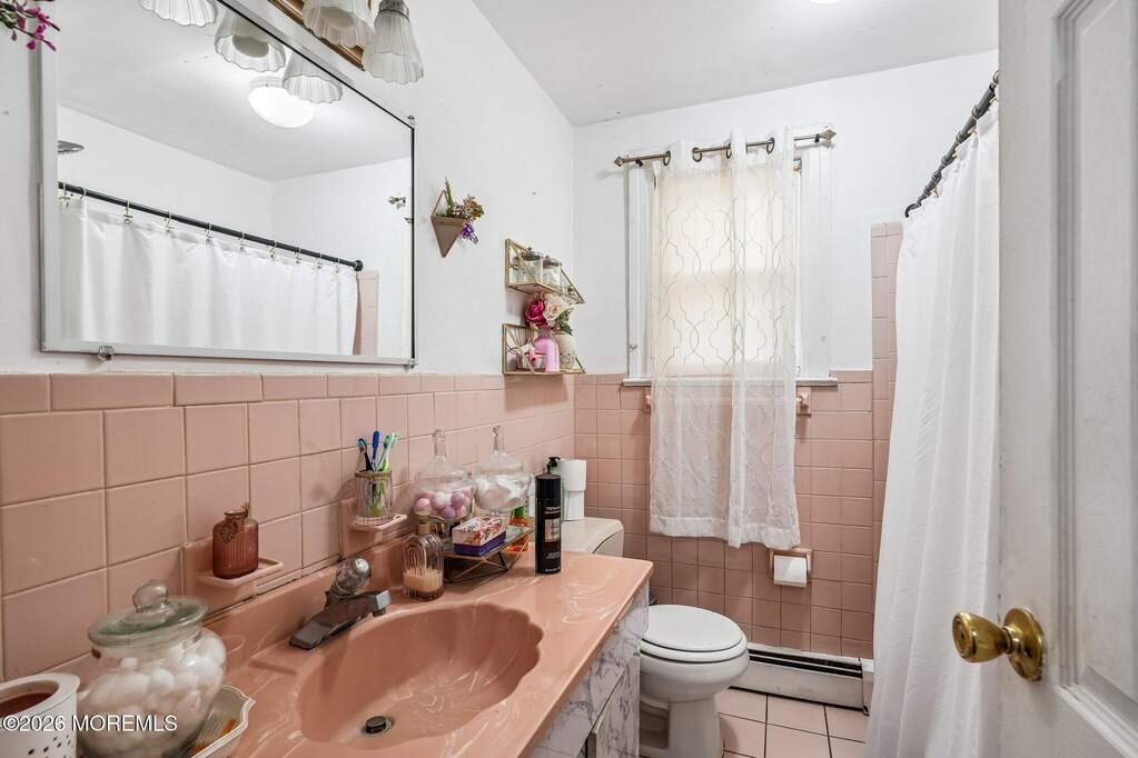 3 Bedroom Multi Unit's Image 21