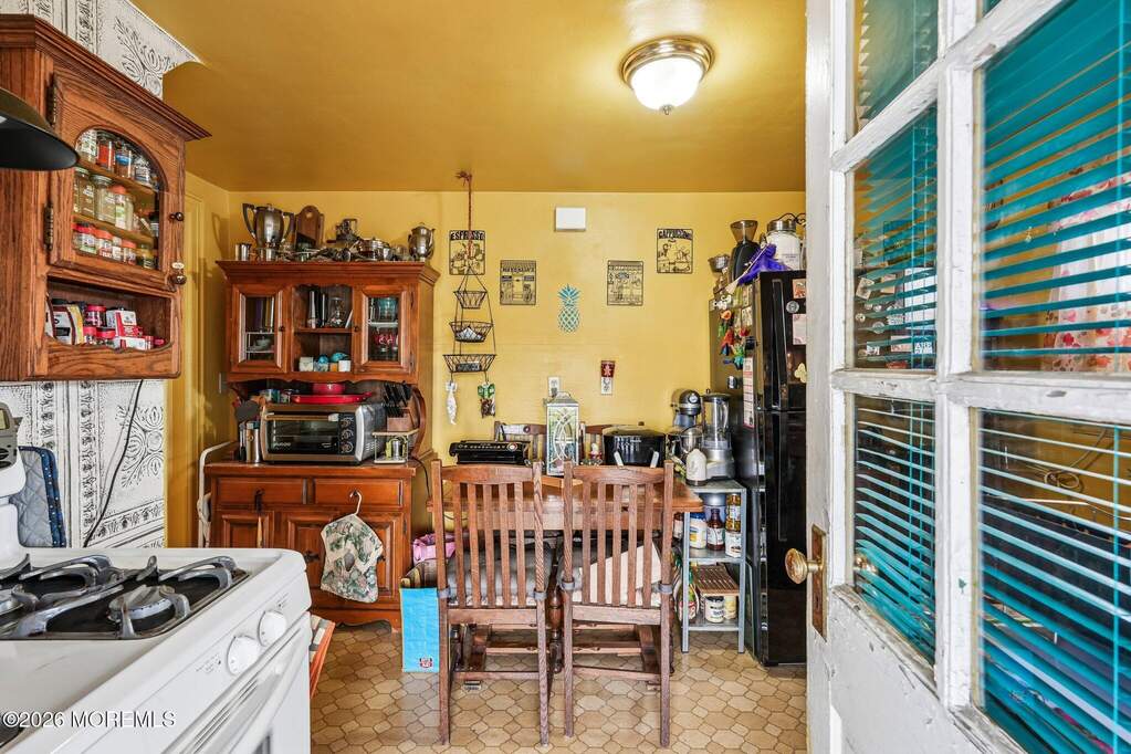 3 Bedroom Multi Unit's Image 25