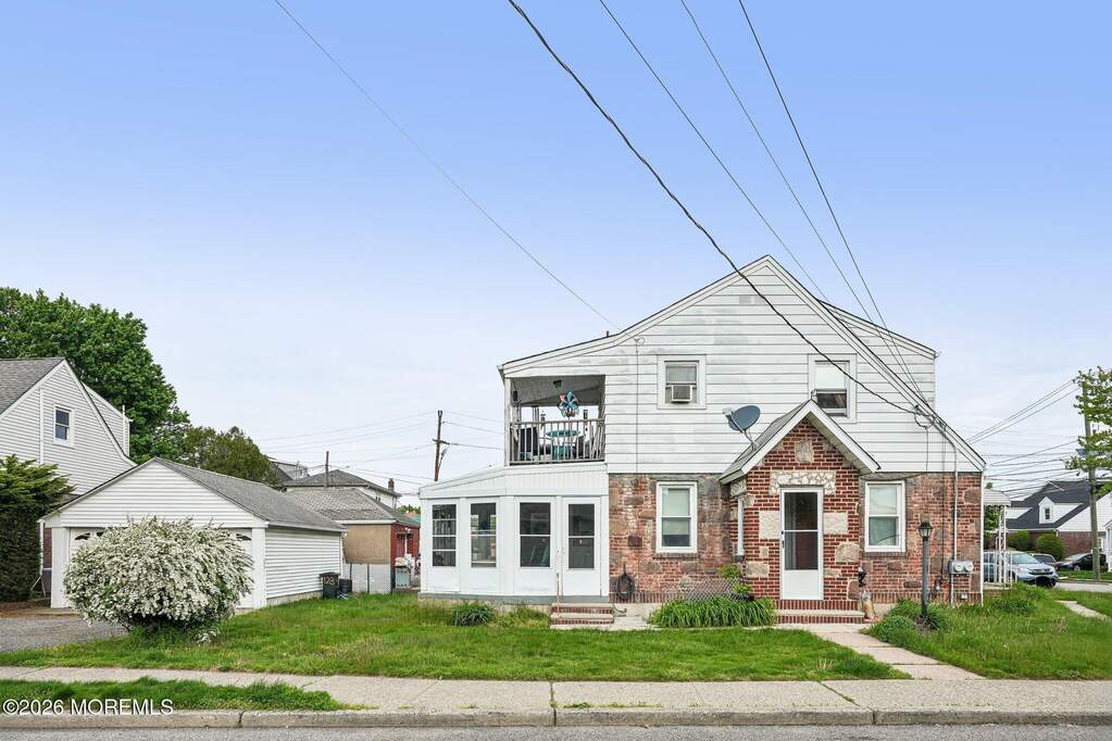 3 Bedroom Multi Unit's Image 4