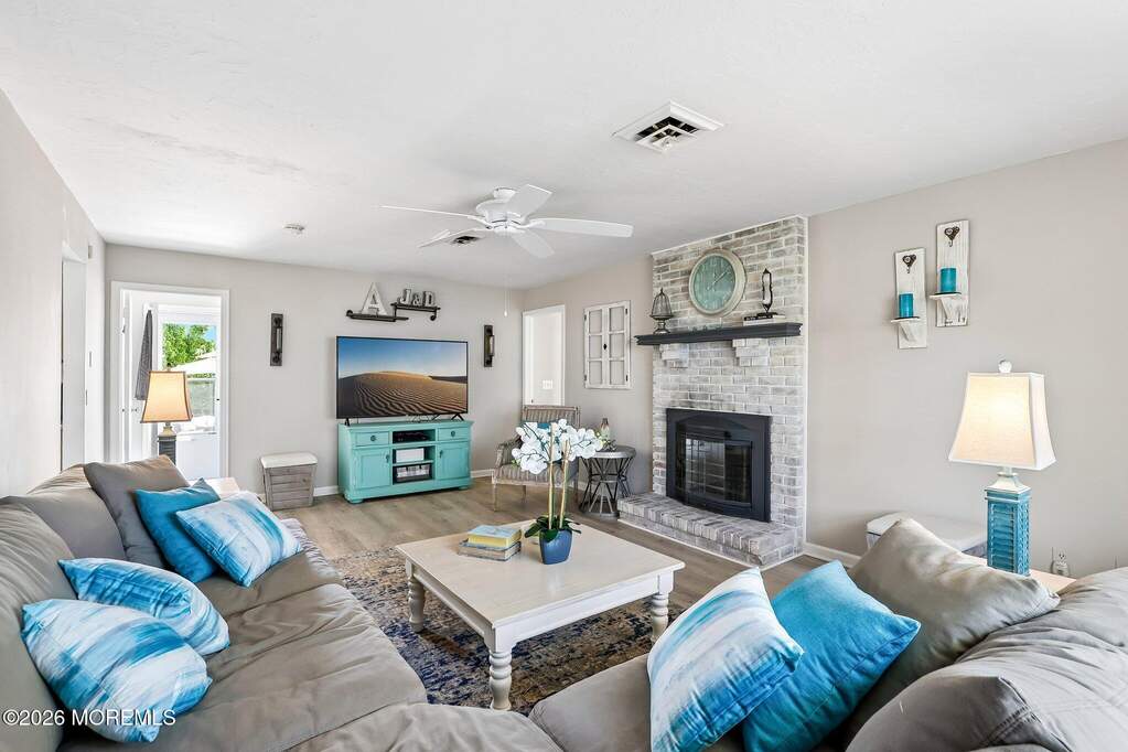 3 Bedroom Single Family Home/House's Image 20