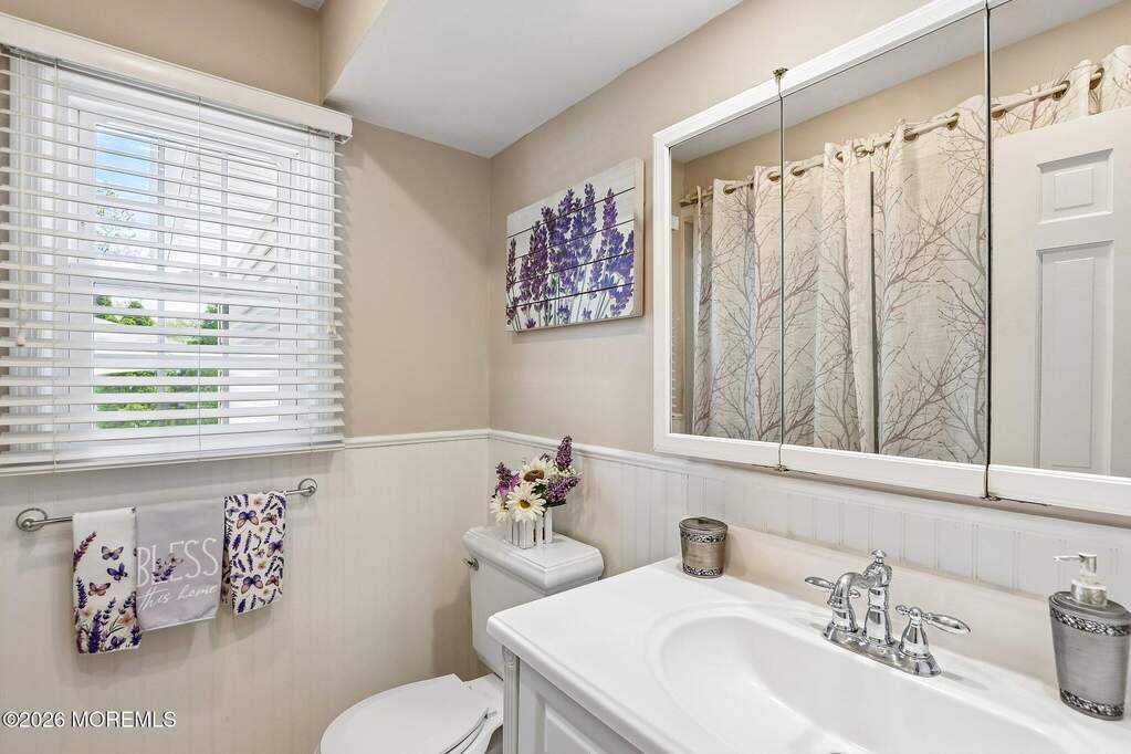 3 Bedroom Single Family Home/House's Image 23