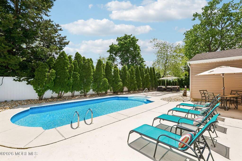 3 Bedroom Single Family Home/House's Image 29