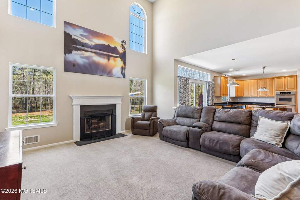 5 Bedroom Single Family Home/House's Image 15