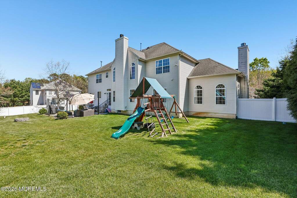 5 Bedroom Single Family Home/House's Image 46
