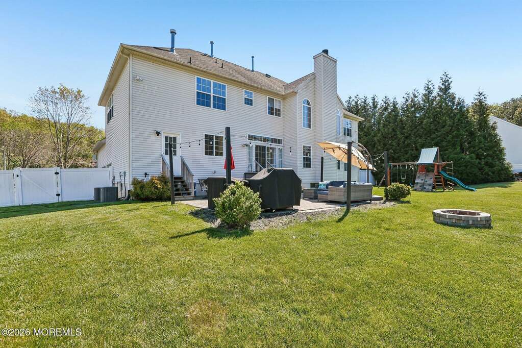 5 Bedroom Single Family Home/House's Image 48