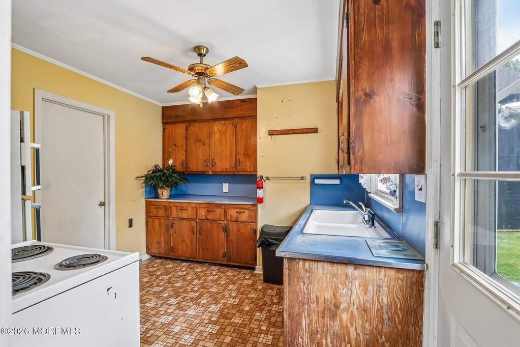 3 Bedroom Single Family Home/House's Image 7