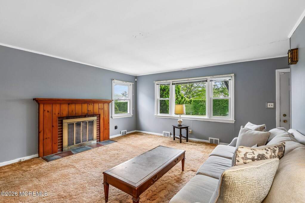 3 Bedroom Single Family Home/House's Image 4