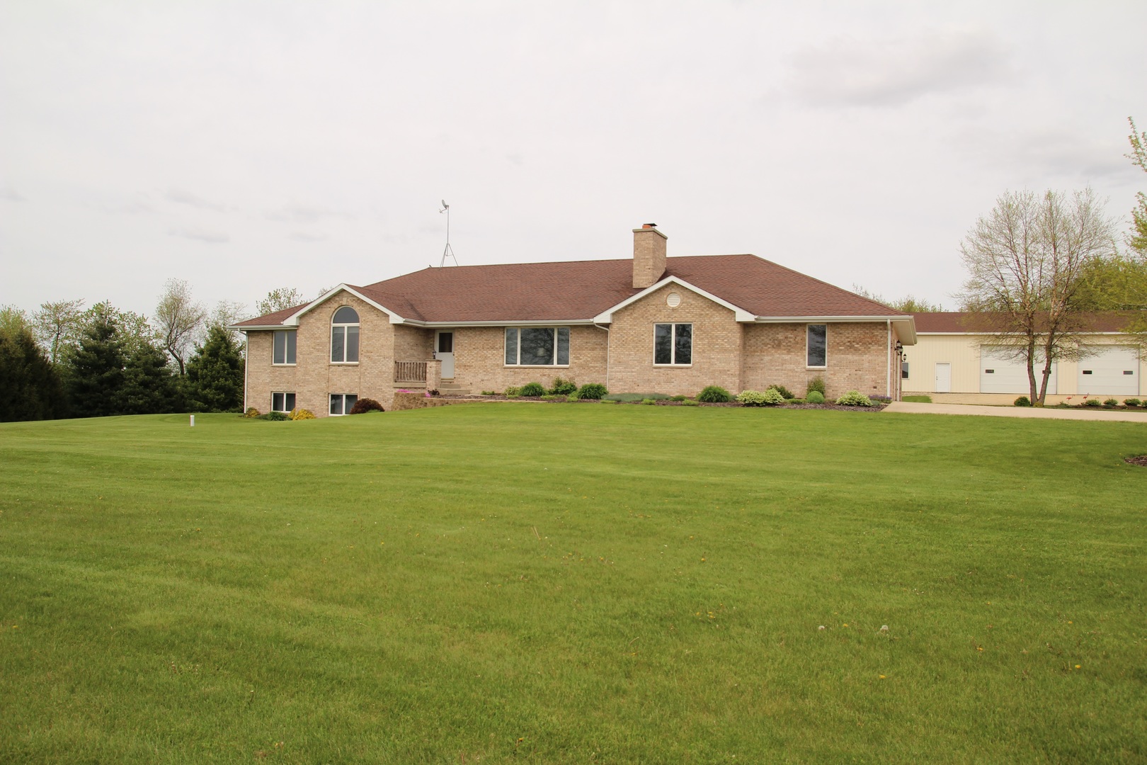 7744 Edson Road, Capron, IL 61012 MLS 9616196 properties