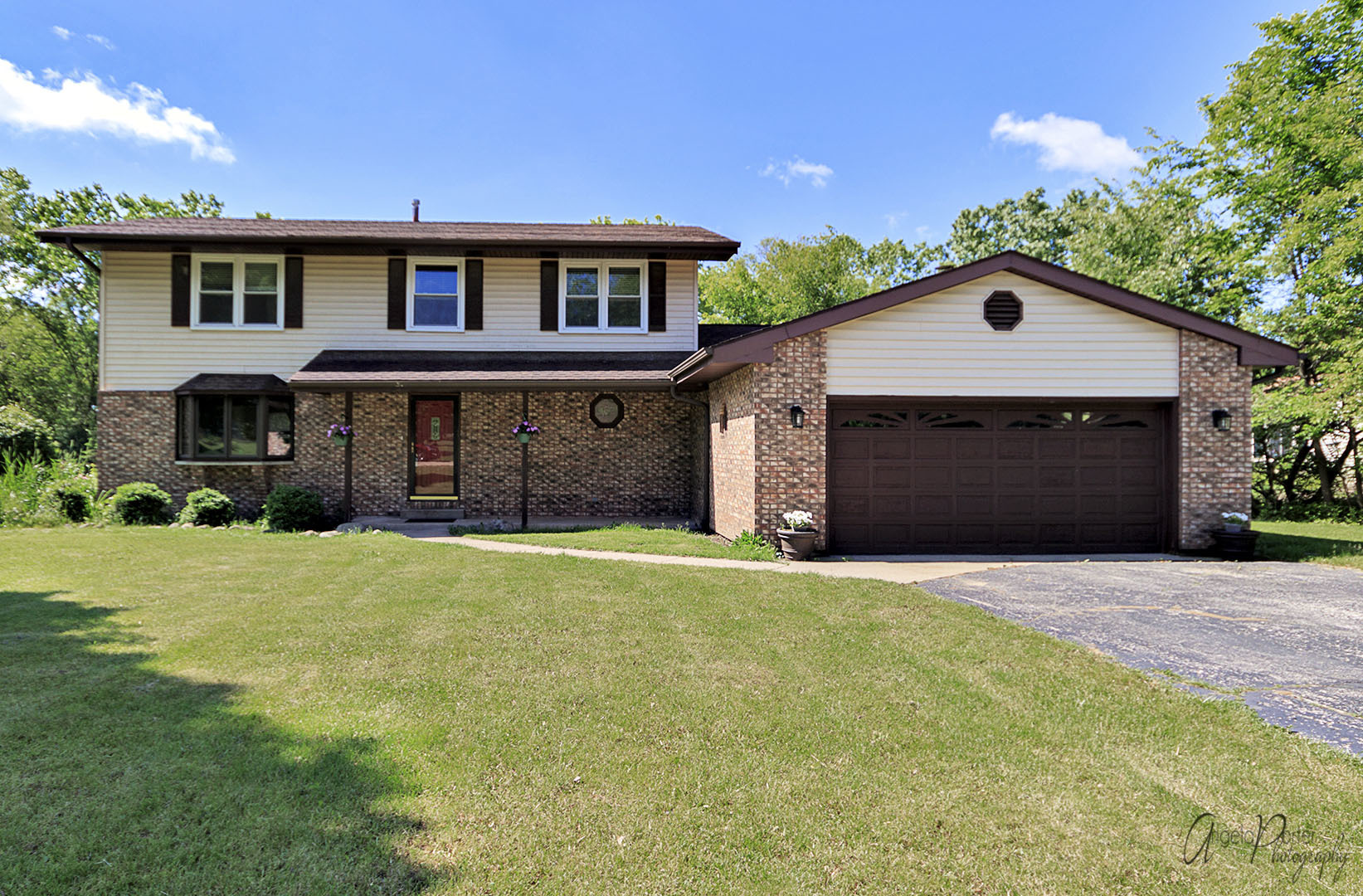 1915 Lakeview Street, Johnsburg, IL 60051 MLS 9640669 properties