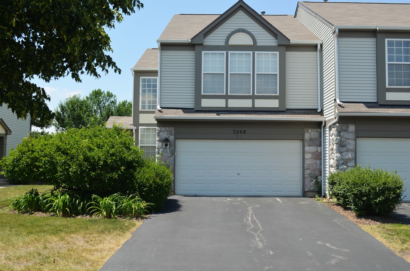 3268 Bromley Lane, Aurora, IL 60502 MLS 9657266 properties