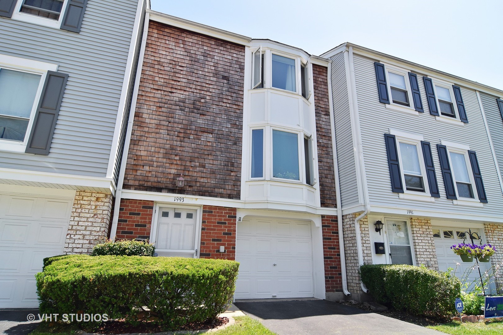 1993 Brighton Lane, Hoffman Estates, IL 60169 MLS 9695996 properties Chicagoland