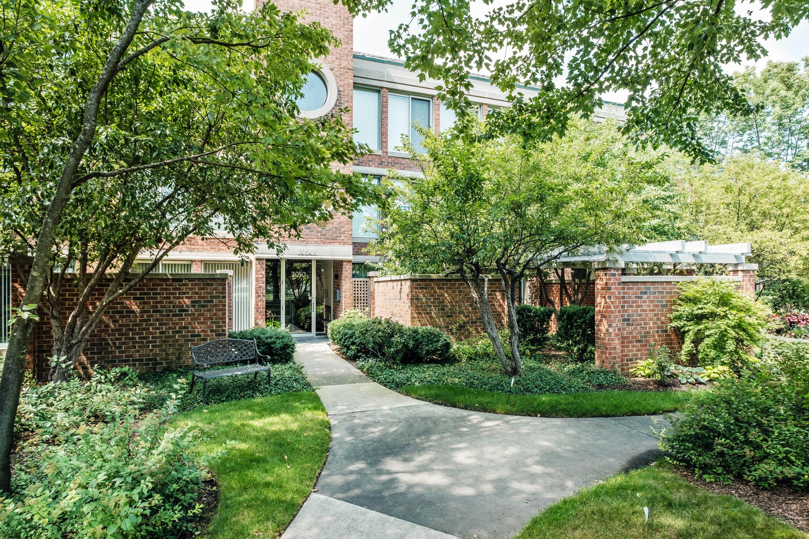 2050 Arbor Lane 201, Northfield, IL 60093 MLS 9731408 properties