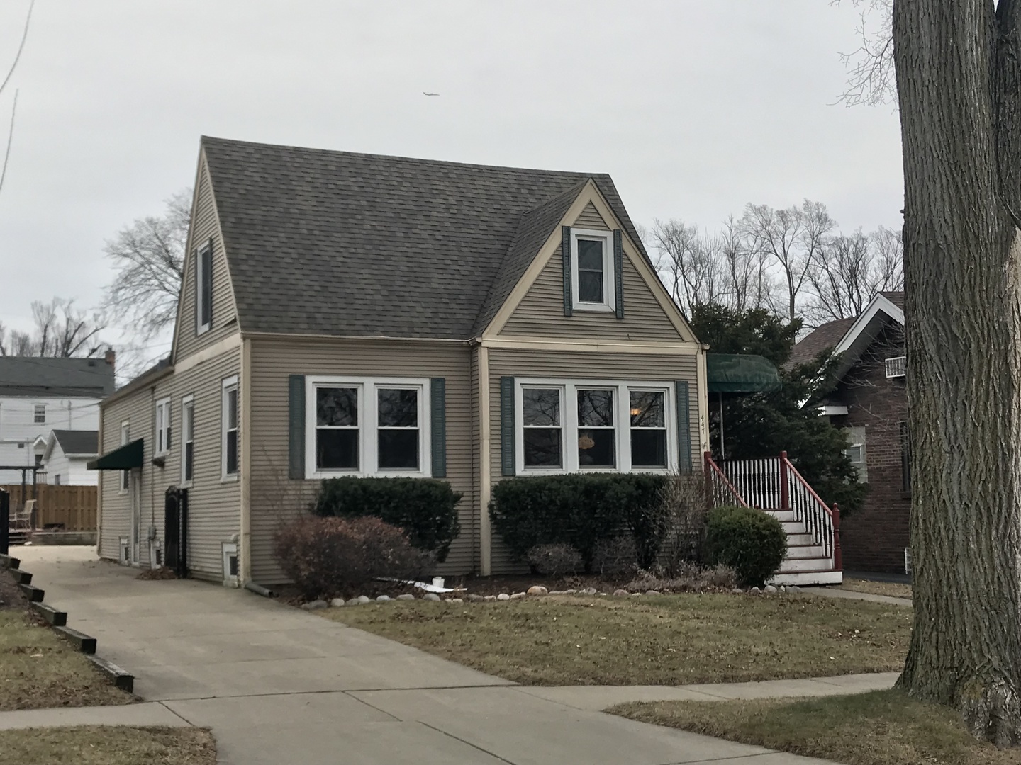 447 S Cottage Hill Avenue, Elmhurst, IL 60126 MLS 9858715 properties