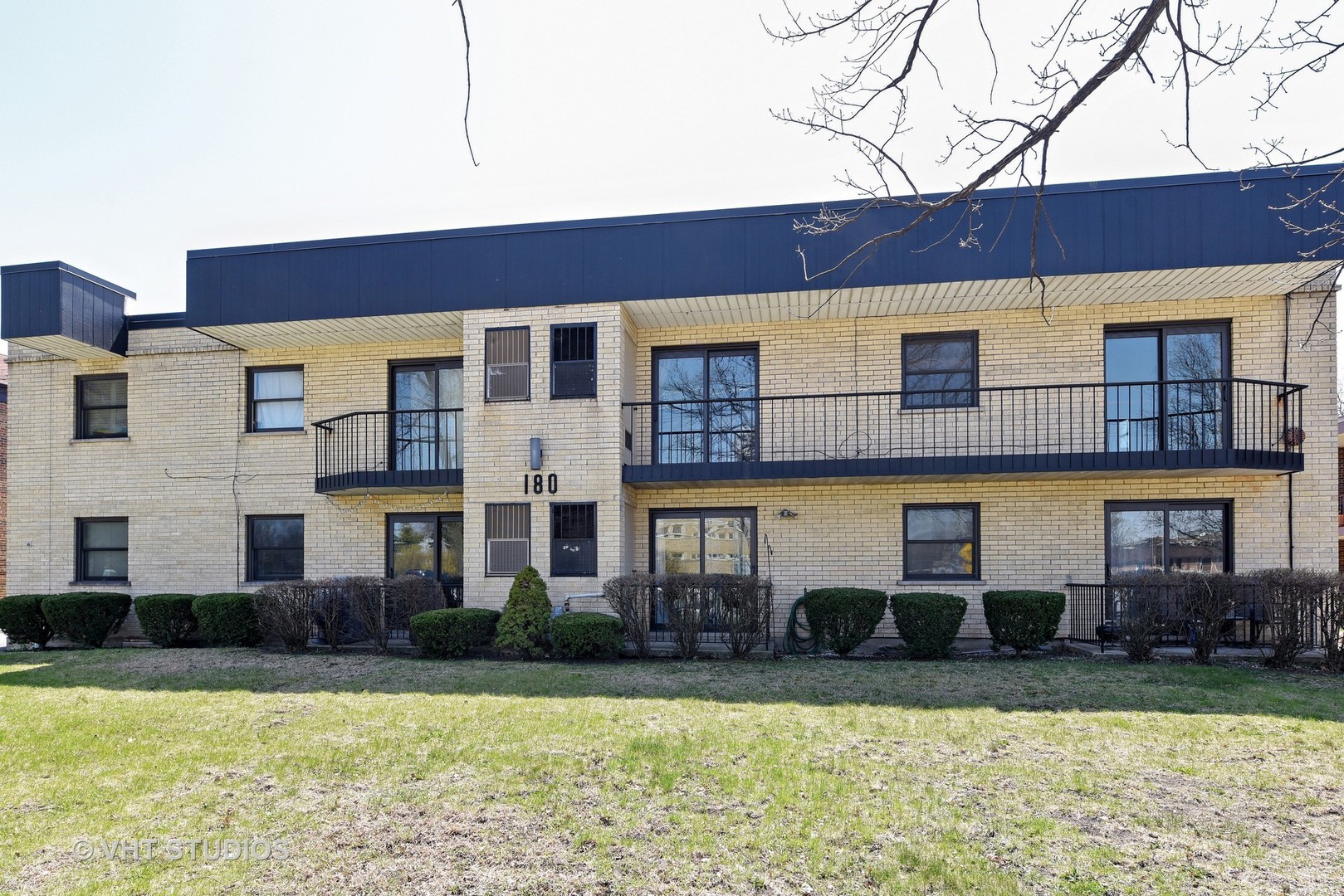 180 E Park Avenue #2C