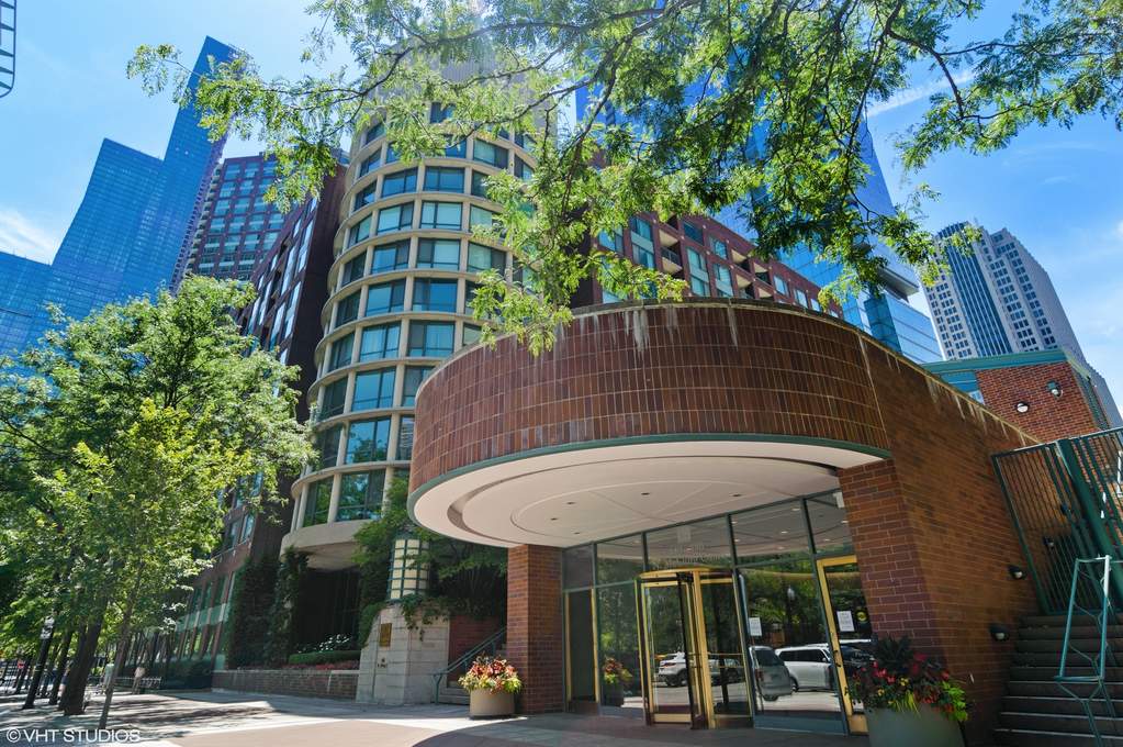 440 N Mcclurg Court #P-134