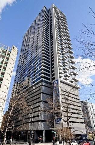 235 W Van Buren Street #P15