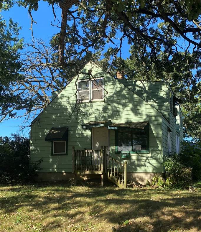 908 Elizabeth Street