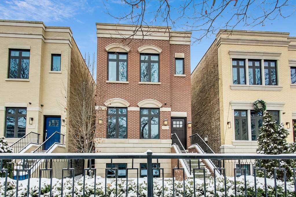 1922 N Oakley Avenue, Chicago, IL 60647 | MLS# 11646901 | @properties  Chicagoland