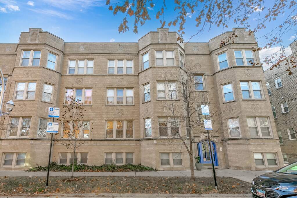 6304 N Oakley Avenue, Chicago, IL 60659 | MLS# 8165373 | @properties  Chicagoland