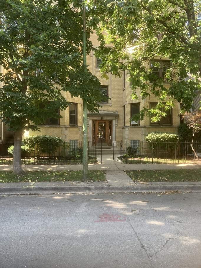 3338 N Oakley Avenue, Chicago, IL 60618 | MLS# 10924997 | @properties  Chicagoland