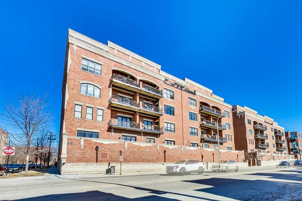 2817 N Oakley Avenue #4S, Chicago, IL 60618 | MLS# 9963549 | @properties  Chicagoland
