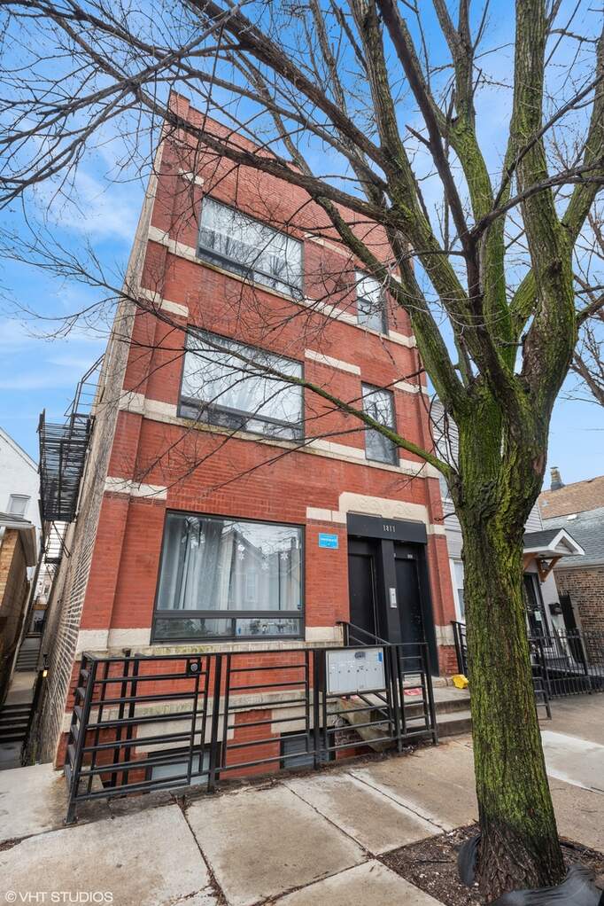 2409 S Oakley Avenue #202, Chicago, IL 60608 | MLS# 11724692 | @properties  Chicagoland