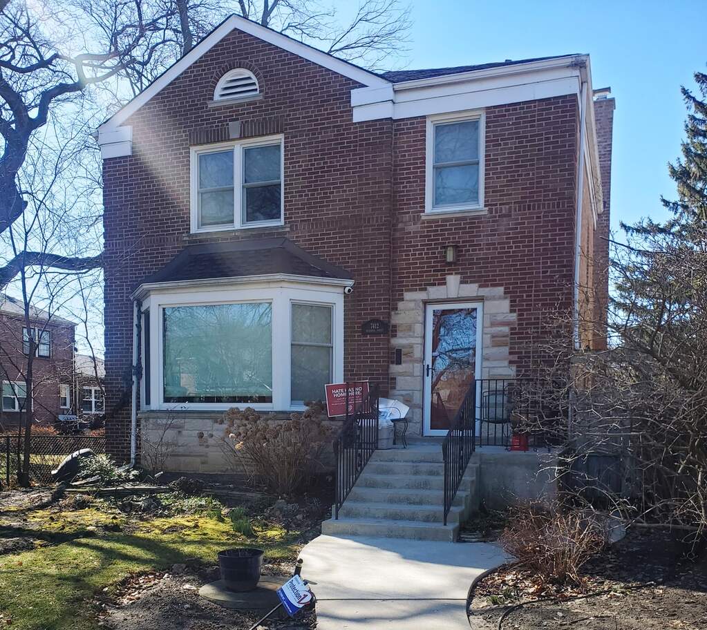 2734 W Sherwin Avenue, Chicago, IL 60645 | MLS# 11838514