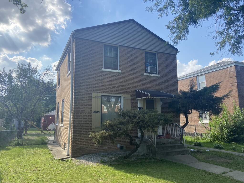 7314 S Whipple Street photo
