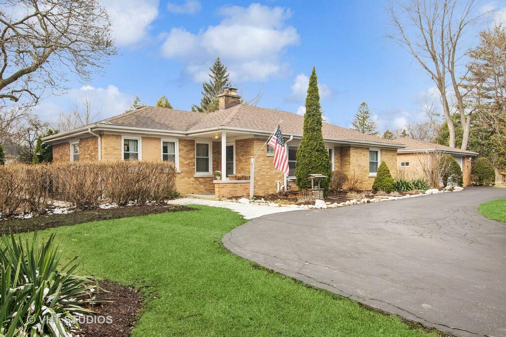 102 Brook Road photo