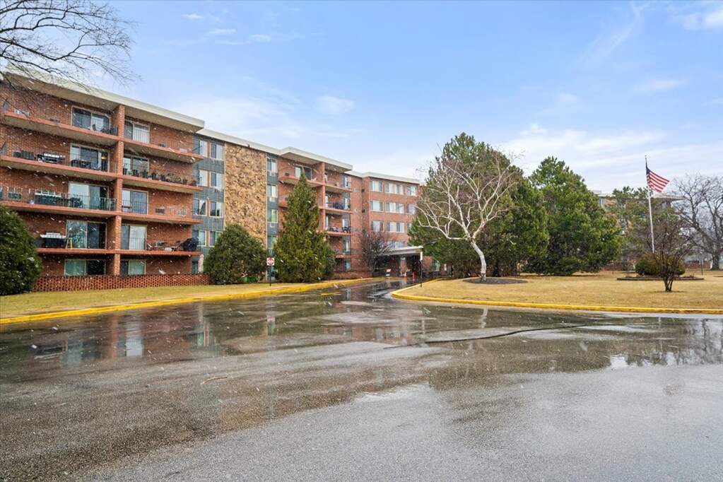 16 E Old Willow Road #110S photo