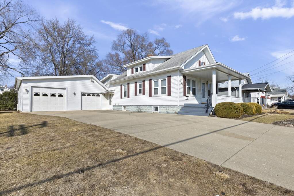 404 River Lane photo
