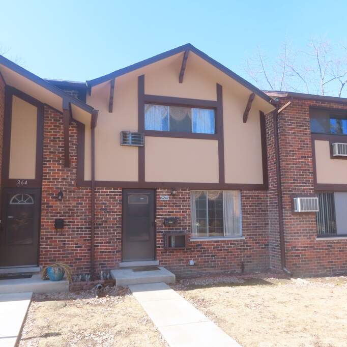 1S262 Windsor Lane photo