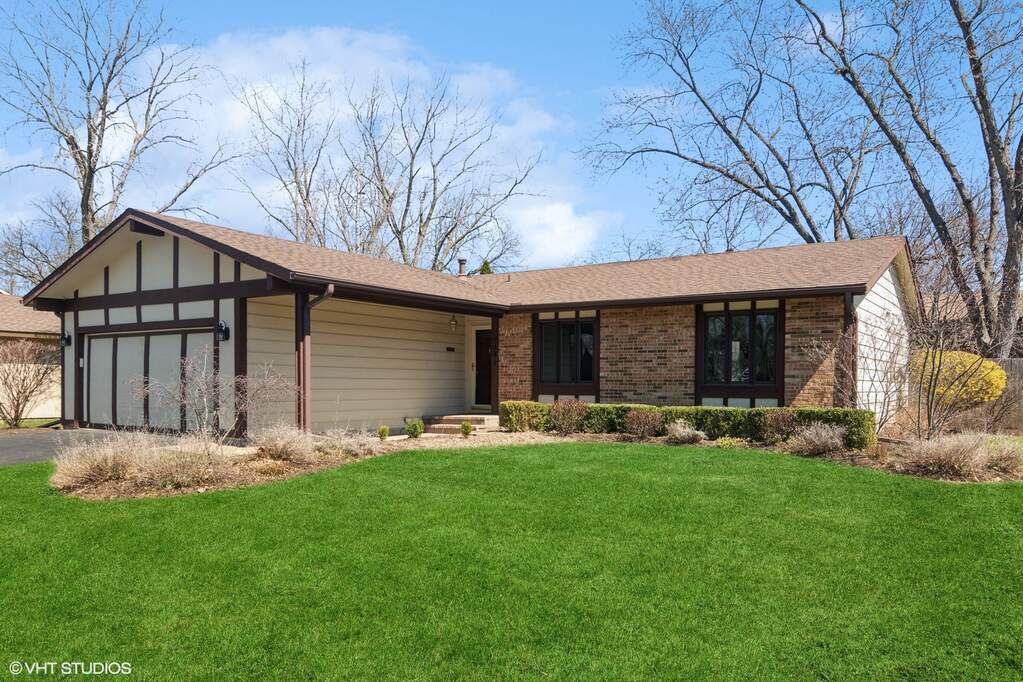 1147 N Pepper Tree Drive, Palatine, IL 60067