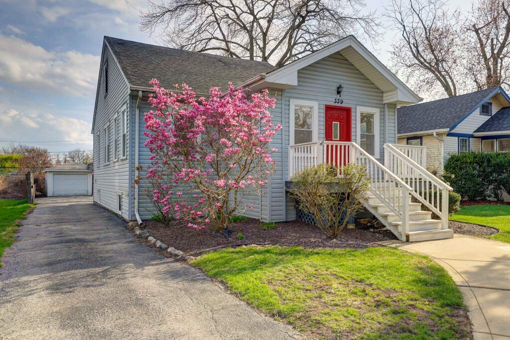 339 W School Street photo