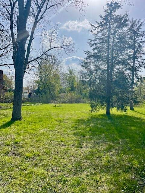 504 N Schoenbeck Road photo