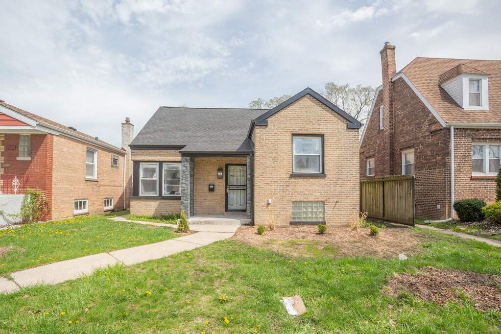9609 S Woodlawn Avenue photo
