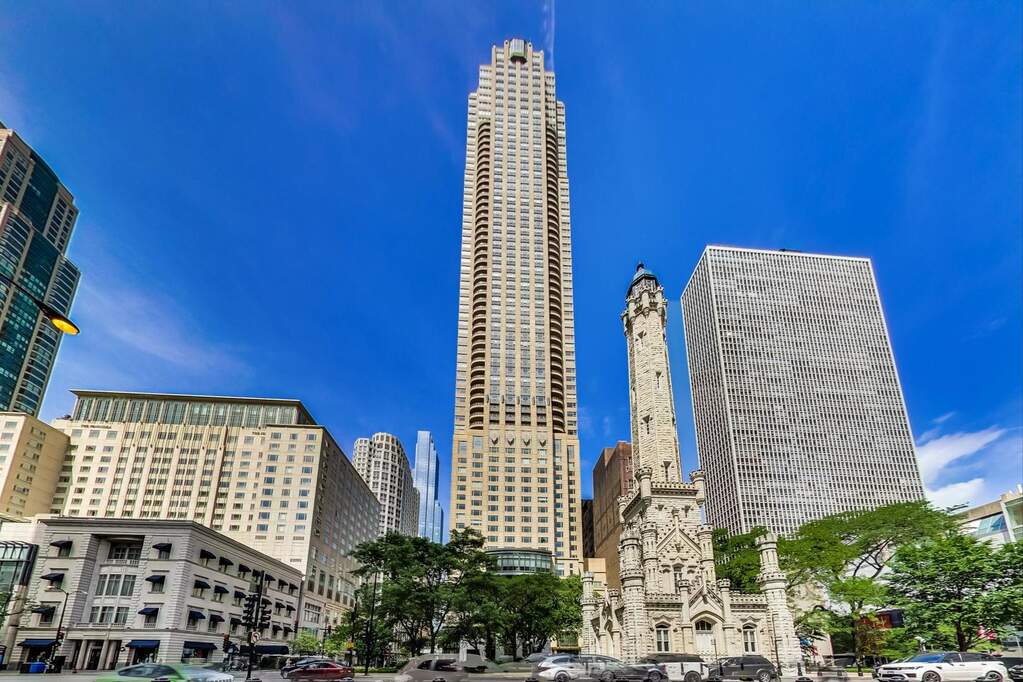 800 N Michigan Avenue #4801 photo