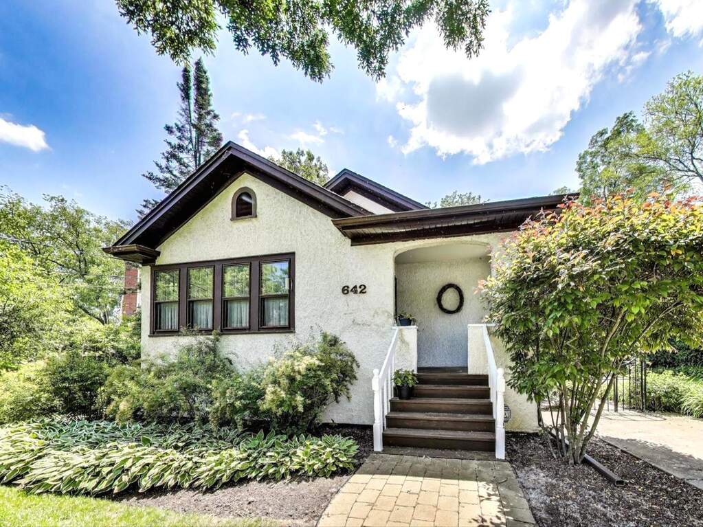 642 Gray Avenue, Highland Park, IL 60035
