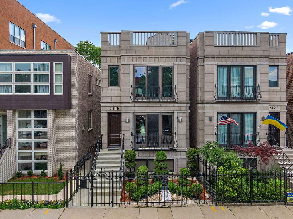Noble - Aki Noble Square, IL Real Estate & Homes for Sale | @properties